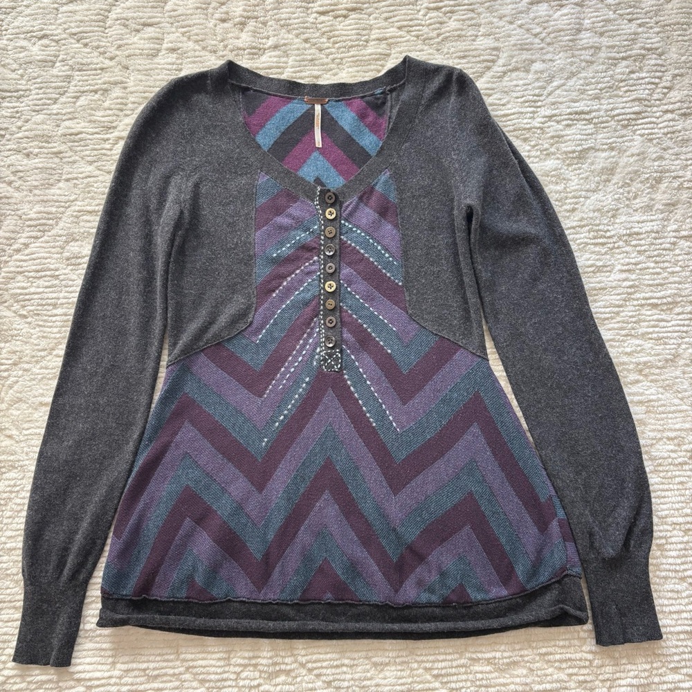 Free People Chevron Patterned Gray and Purple Sweater, Small.